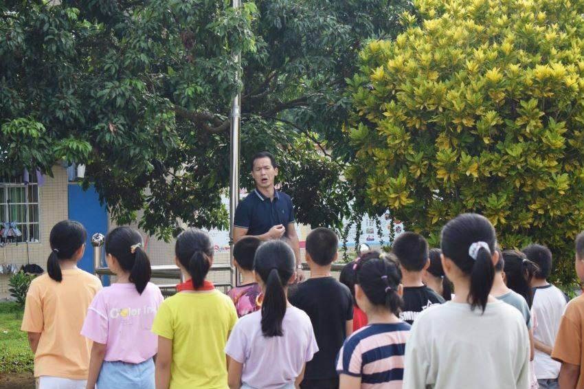 宁夏自治区邮政公司原总经理马赞福被公诉