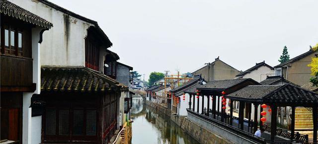 逃离可爱村落
